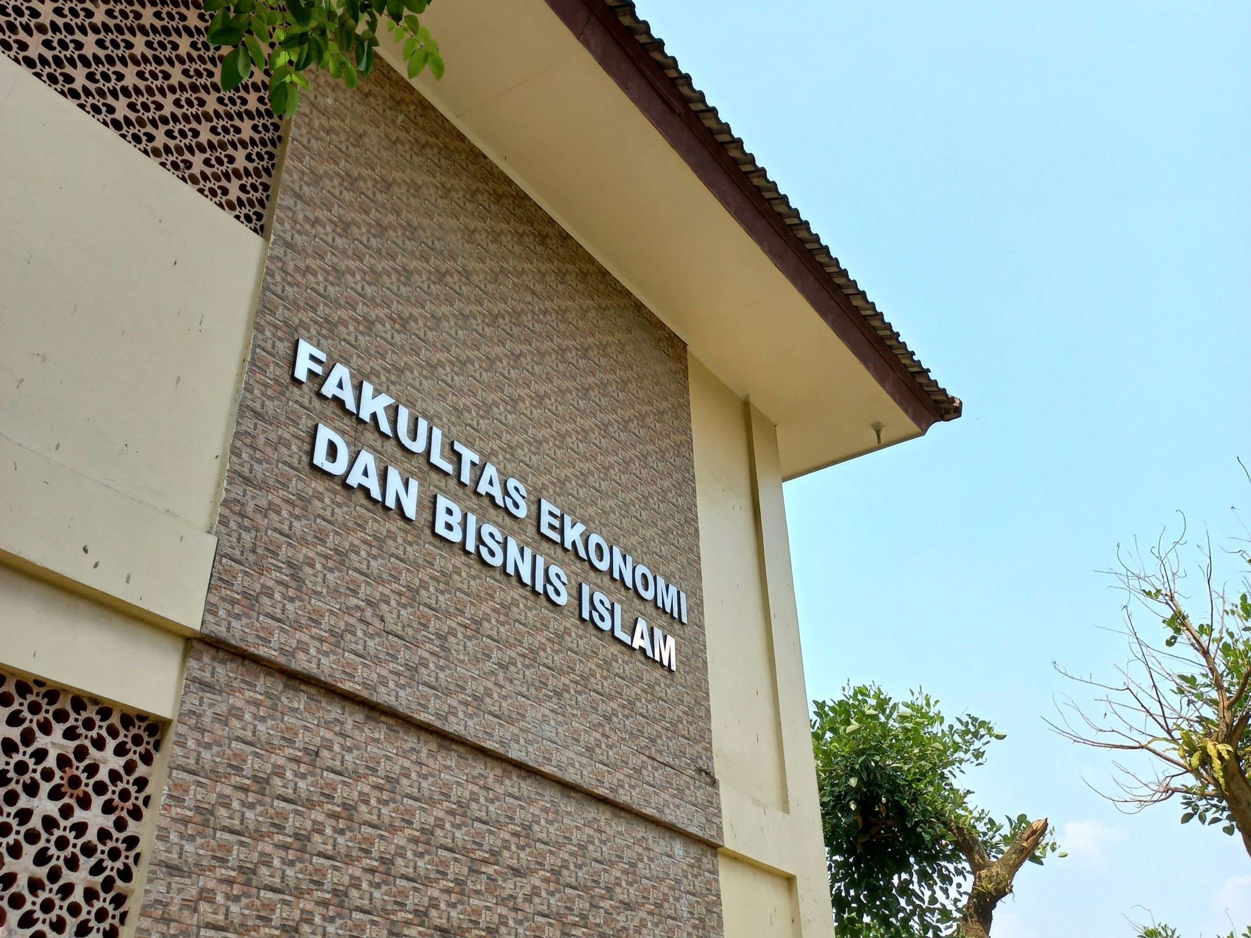 Prospek Kerja Lulusan Perbankan Syariah I Kelas Karyawan Insitut Agama Islam Sahid Bogor