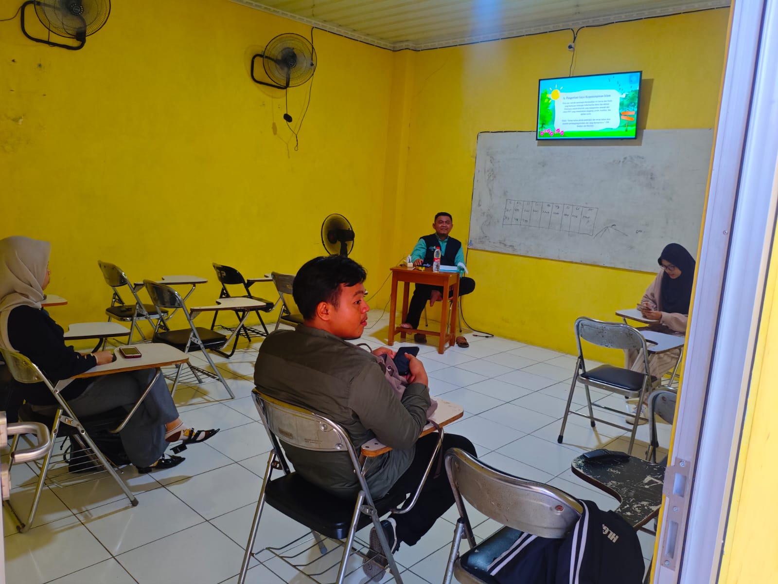 Kuliah Weekend di IAI Nusantara Bekasi