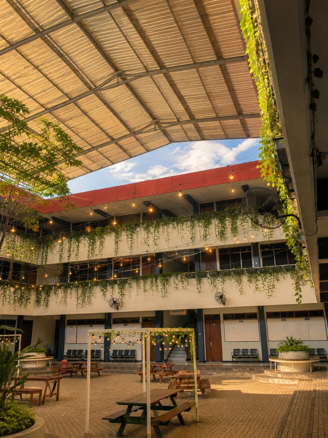 Kampus Ngehits Area Jakarta Selatan yang Cocok untuk Generasi Digital