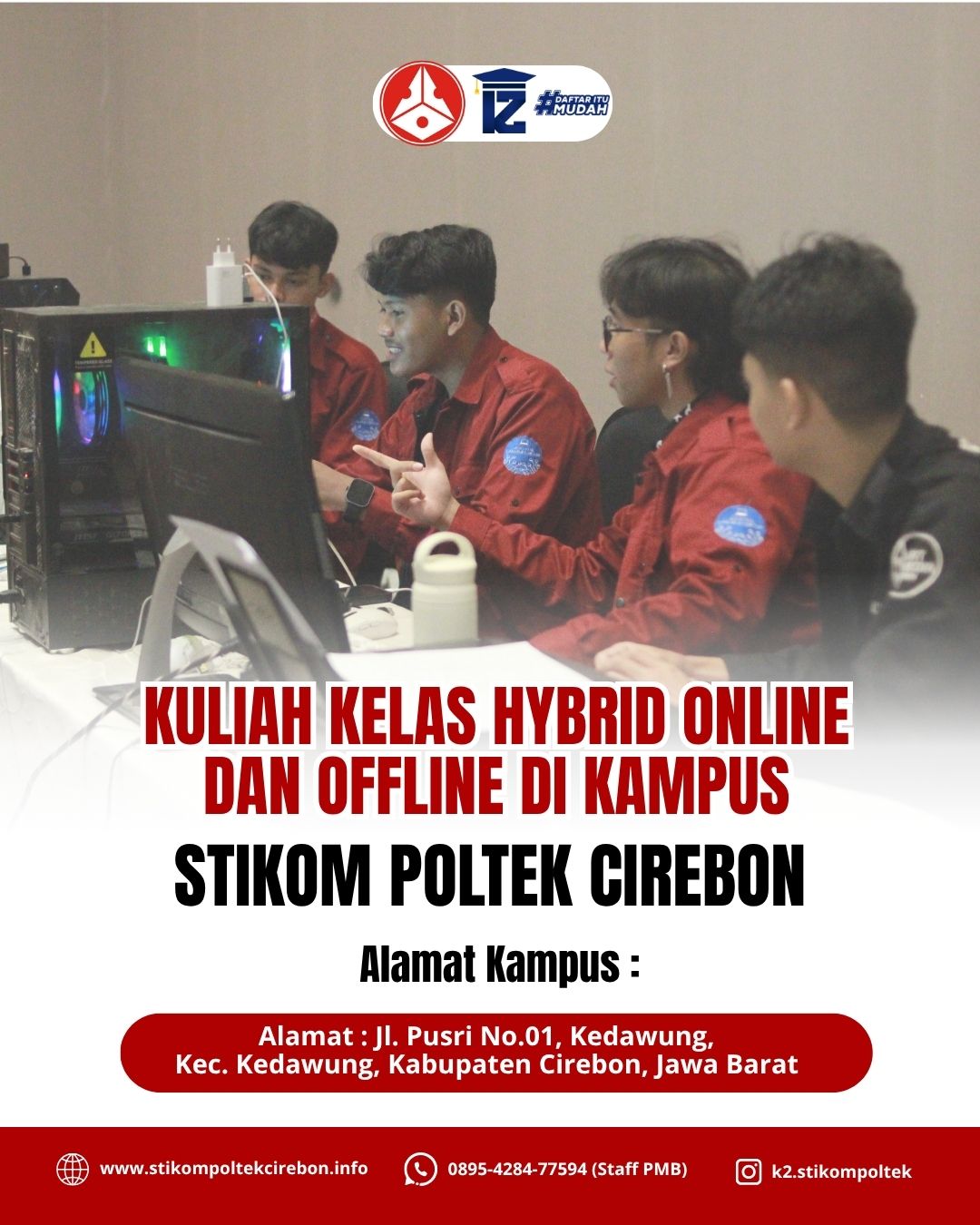 Kuliah kelas hybrid online dan offline di kampus STIKOM Poltek Cirebon
