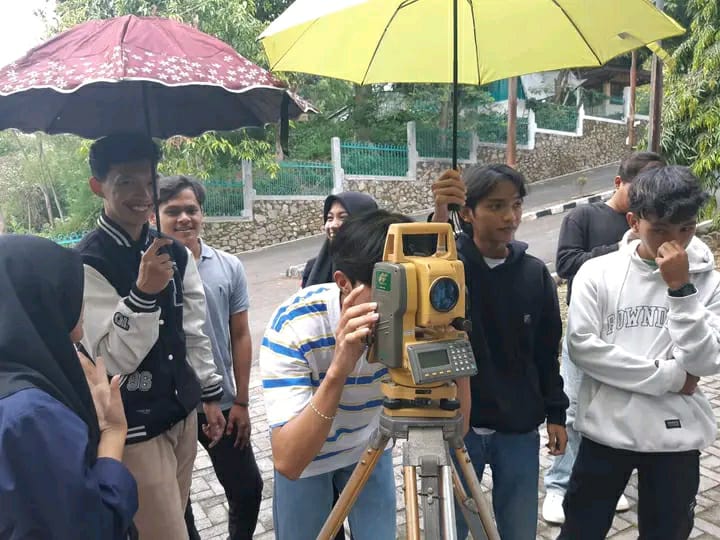 Mengulik Kegiantan Mahasiswa Di UNDARIS 