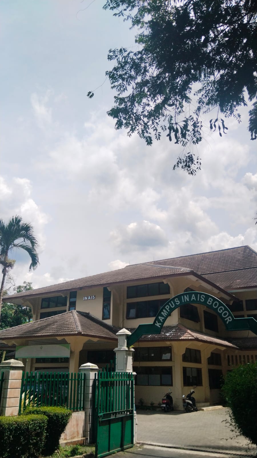 Kampus Institut Agama Islam Sahid I Kuliah Kelas Karyawan (K2) 