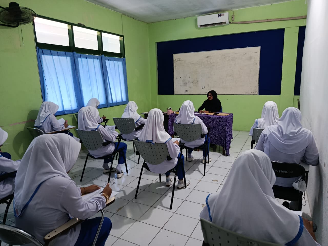 Kuliah Kebidanan Akbid Isma Husada Cirebon 