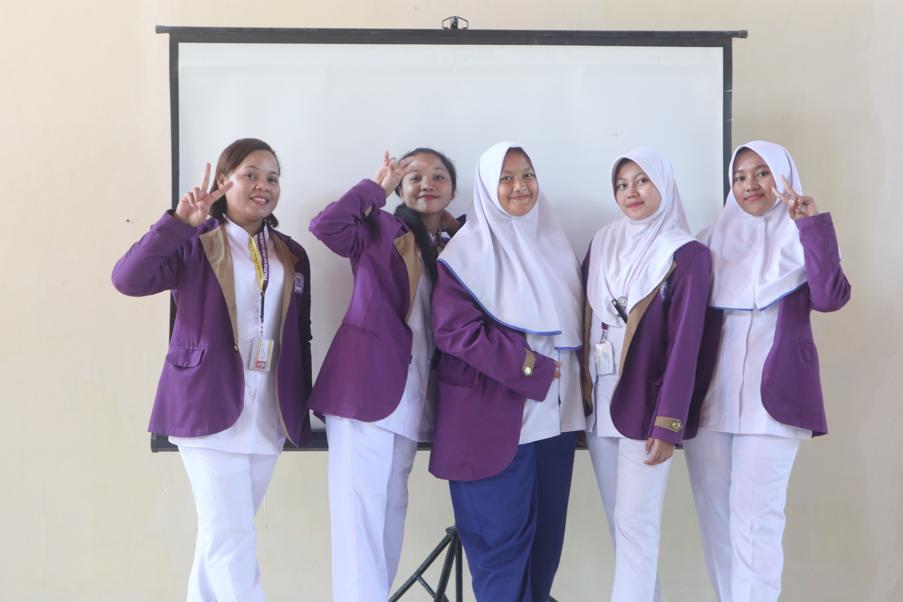 Kebutuhan Lulusan Kebidanan di Dunia Kerja