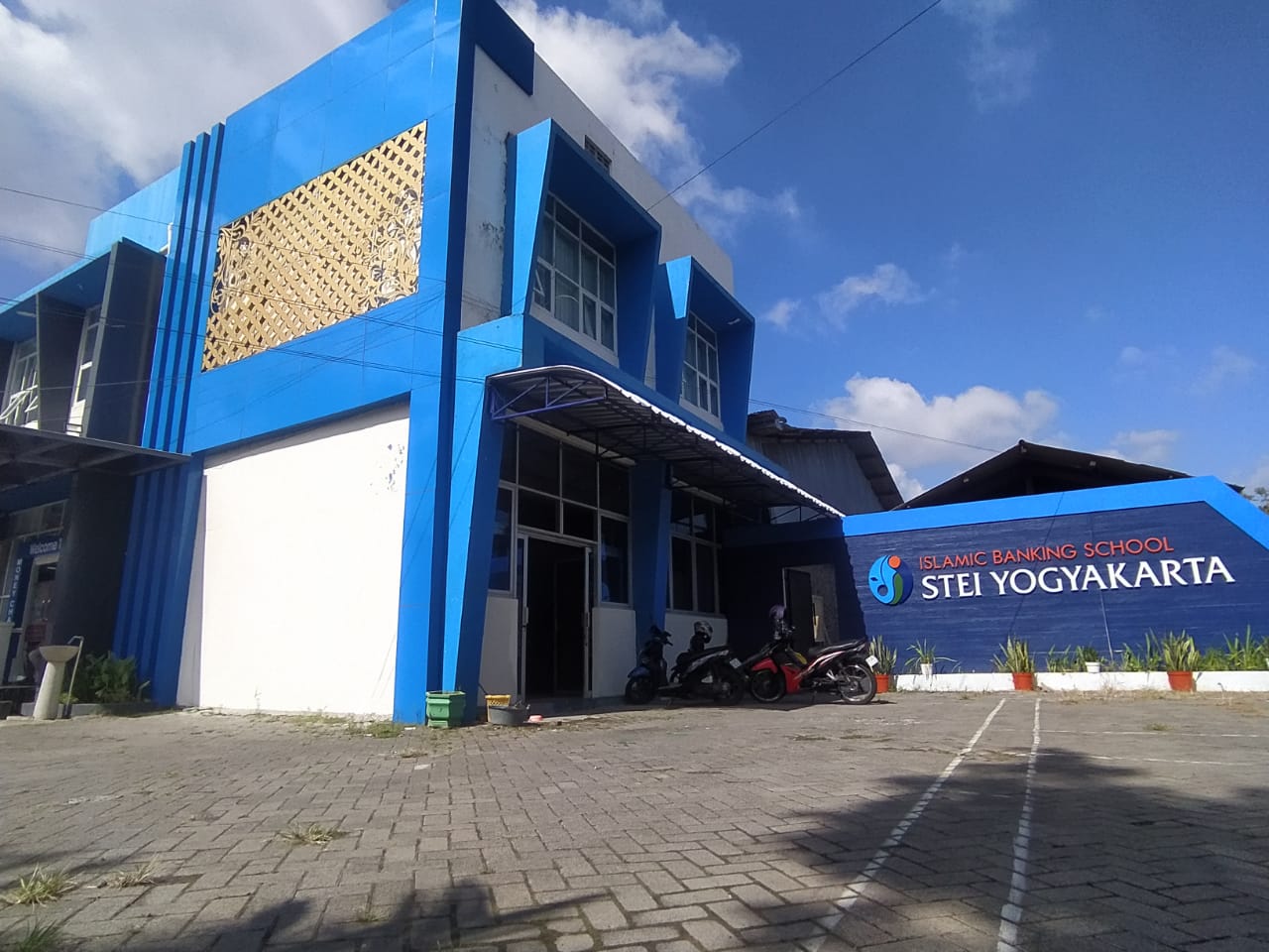 Tempat Kuliah Karyawan hanya di  STEI Yogyakarta