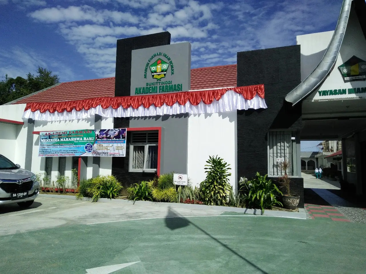 Kuliah Karyawan D3 Farmasi AKFAR Imam Bonjol Bukittingi